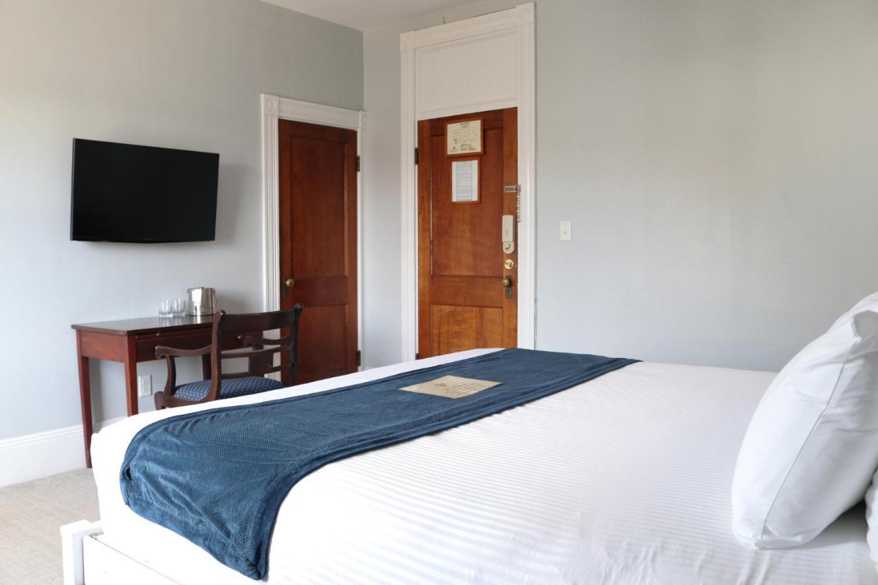 Emerson Inn By The Sea ロックポート エクステリア 写真